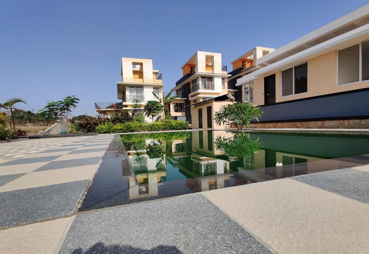 Royal Meadows - Igatpuri Bungalow B エクステリア 写真