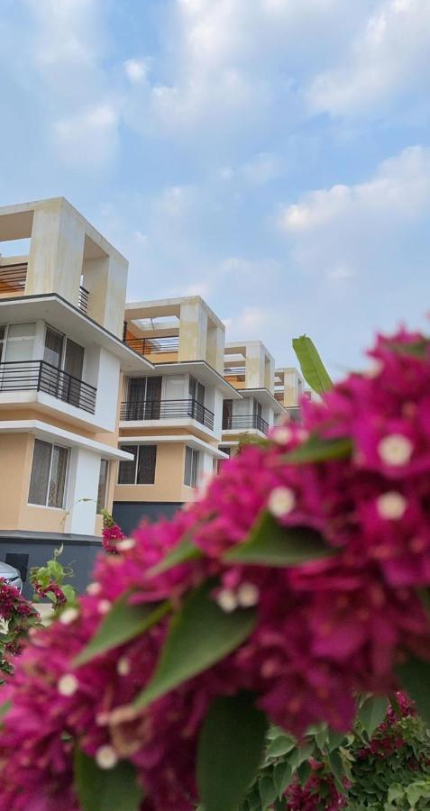 Royal Meadows - Igatpuri Bungalow B エクステリア 写真
