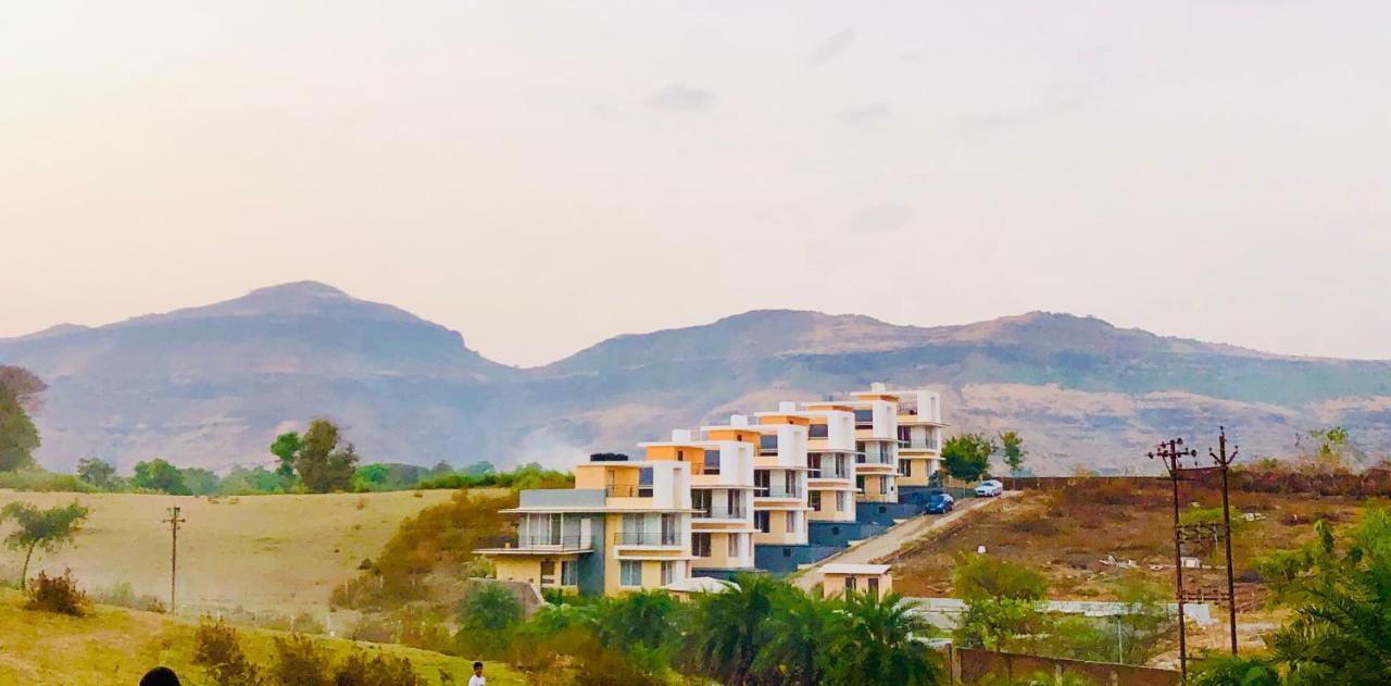 Royal Meadows - Igatpuri Bungalow B エクステリア 写真