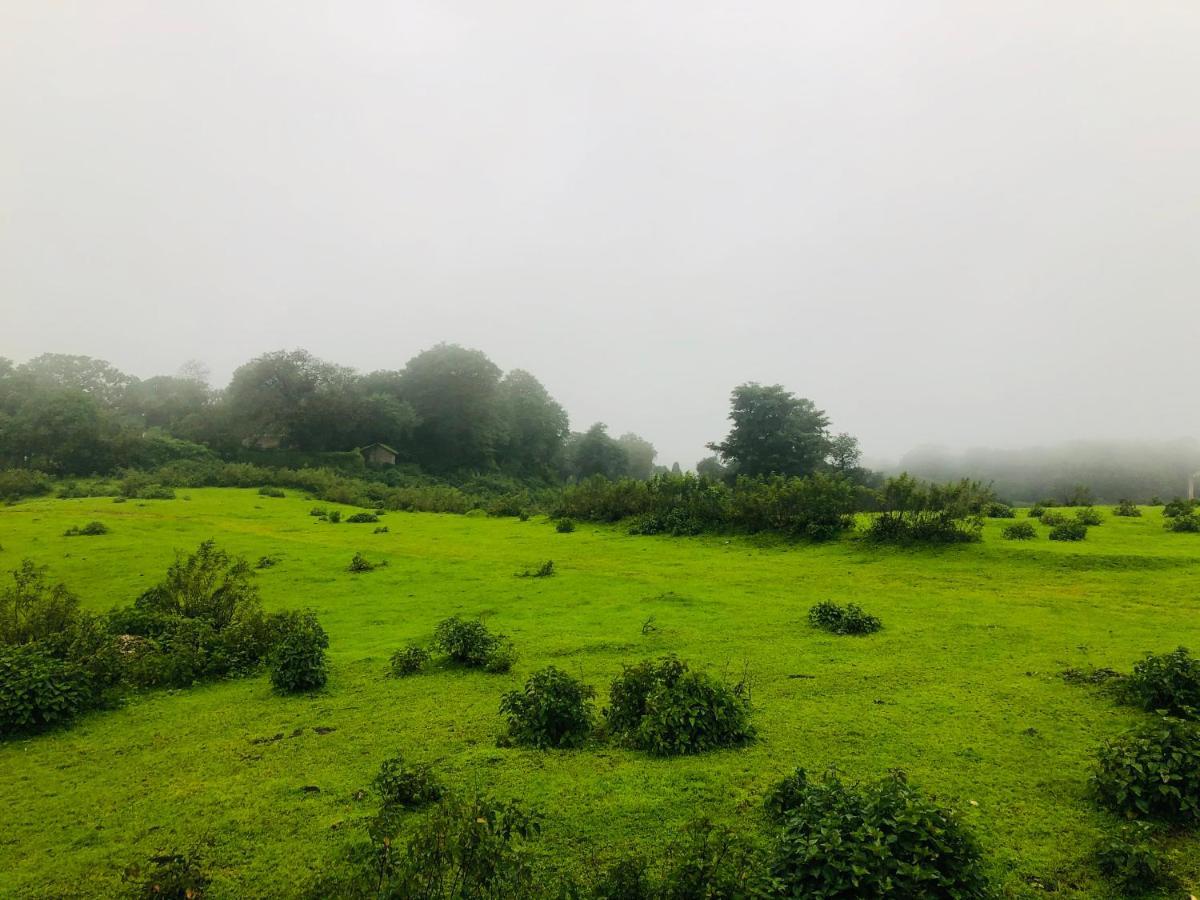 Royal Meadows - Igatpuri Bungalow B エクステリア 写真