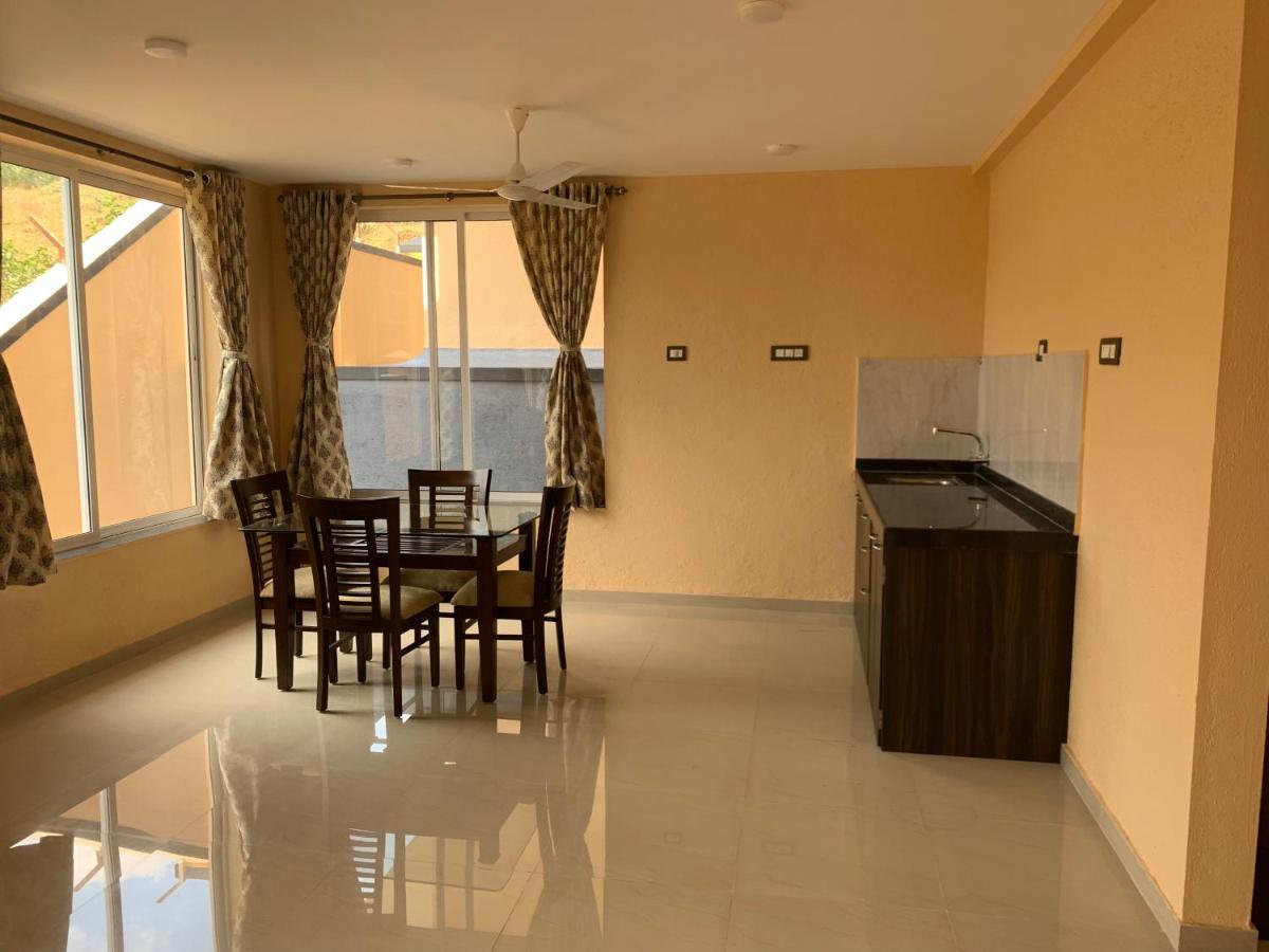 Royal Meadows - Igatpuri Bungalow B エクステリア 写真