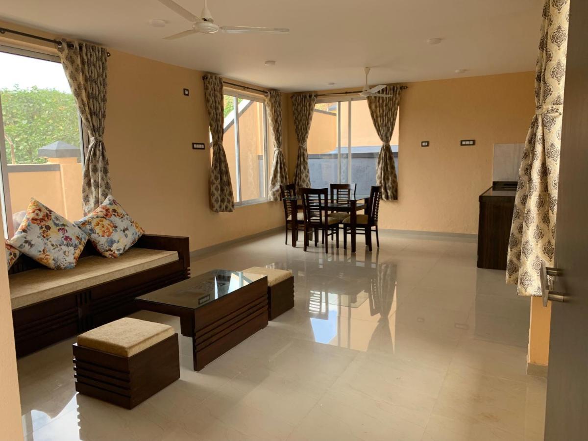 Royal Meadows - Igatpuri Bungalow B エクステリア 写真