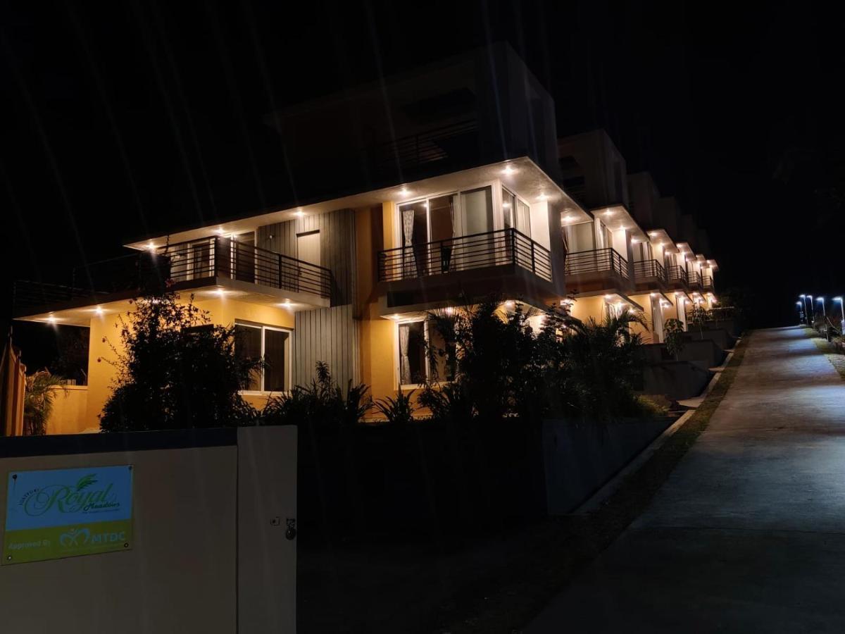 Royal Meadows - Igatpuri Bungalow B エクステリア 写真