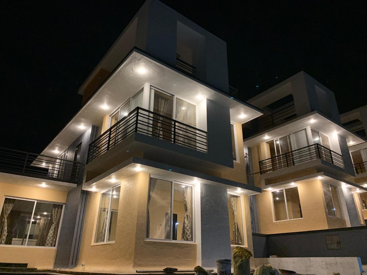 Royal Meadows - Igatpuri Bungalow B エクステリア 写真