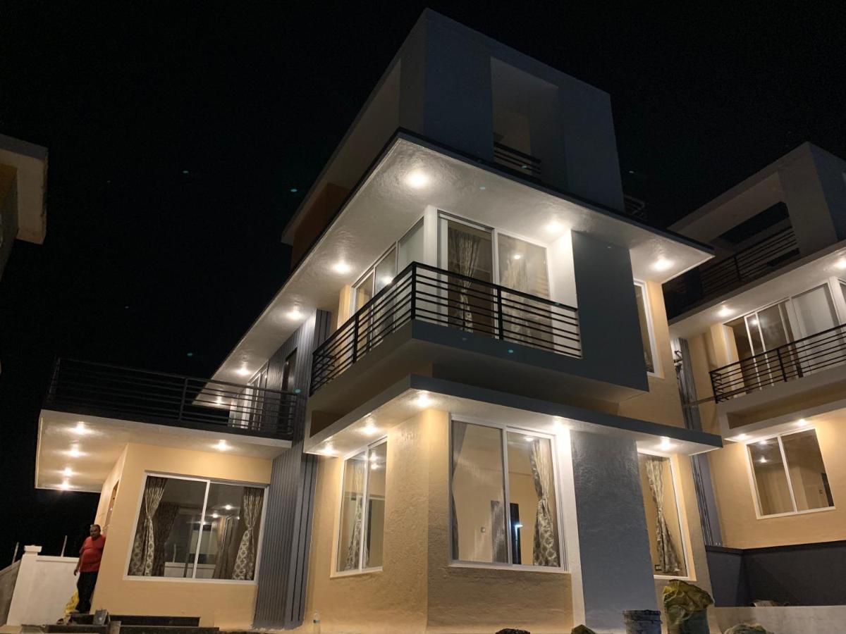 Royal Meadows - Igatpuri Bungalow B エクステリア 写真