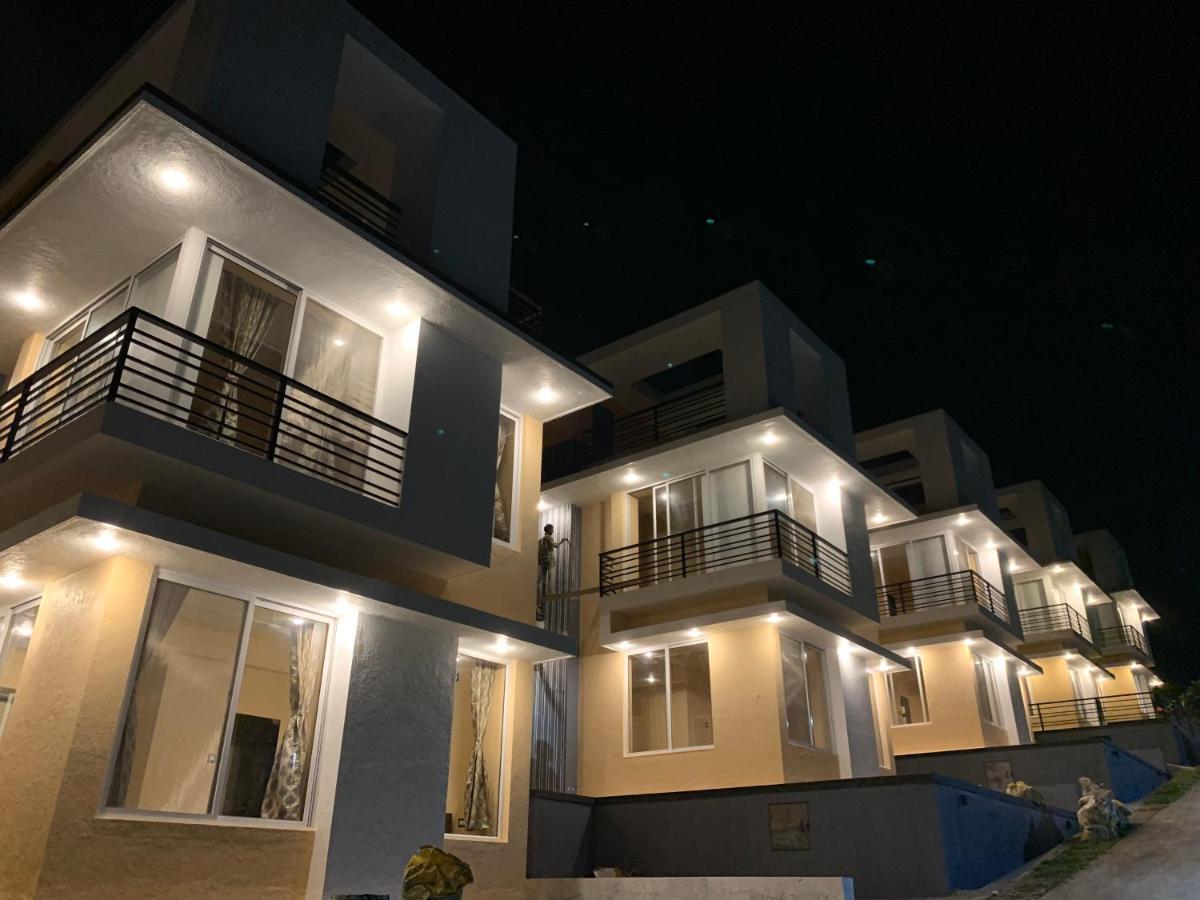 Royal Meadows - Igatpuri Bungalow B エクステリア 写真