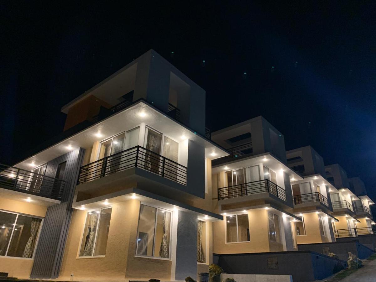 Royal Meadows - Igatpuri Bungalow B エクステリア 写真